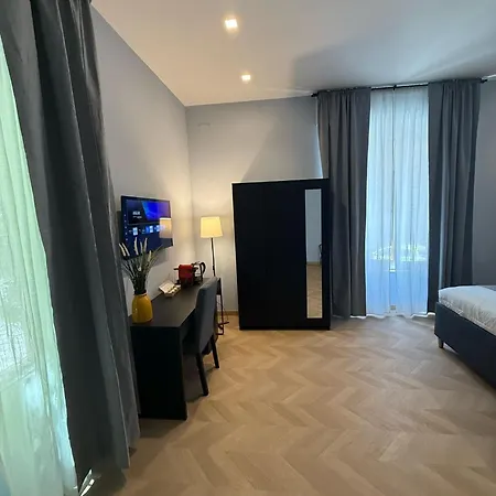 Mazzini Bed & Breakfast *